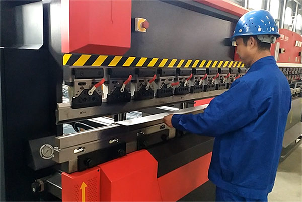 数控板料折弯机操作